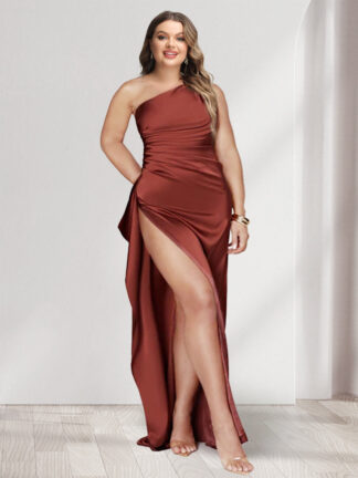 Sheath/Column One-Shoulder Sleeveless Floor-Length Plus Size Bridesmaid Dresses with Split Side