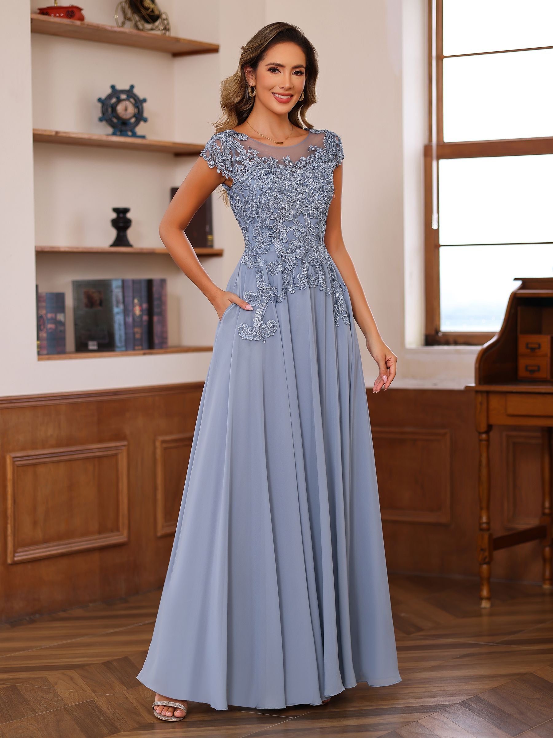 A-Line/Princess Scoop Neck Short Sleeves Floor-Length Mother of the Bride Dresses with Appliques - Image 4