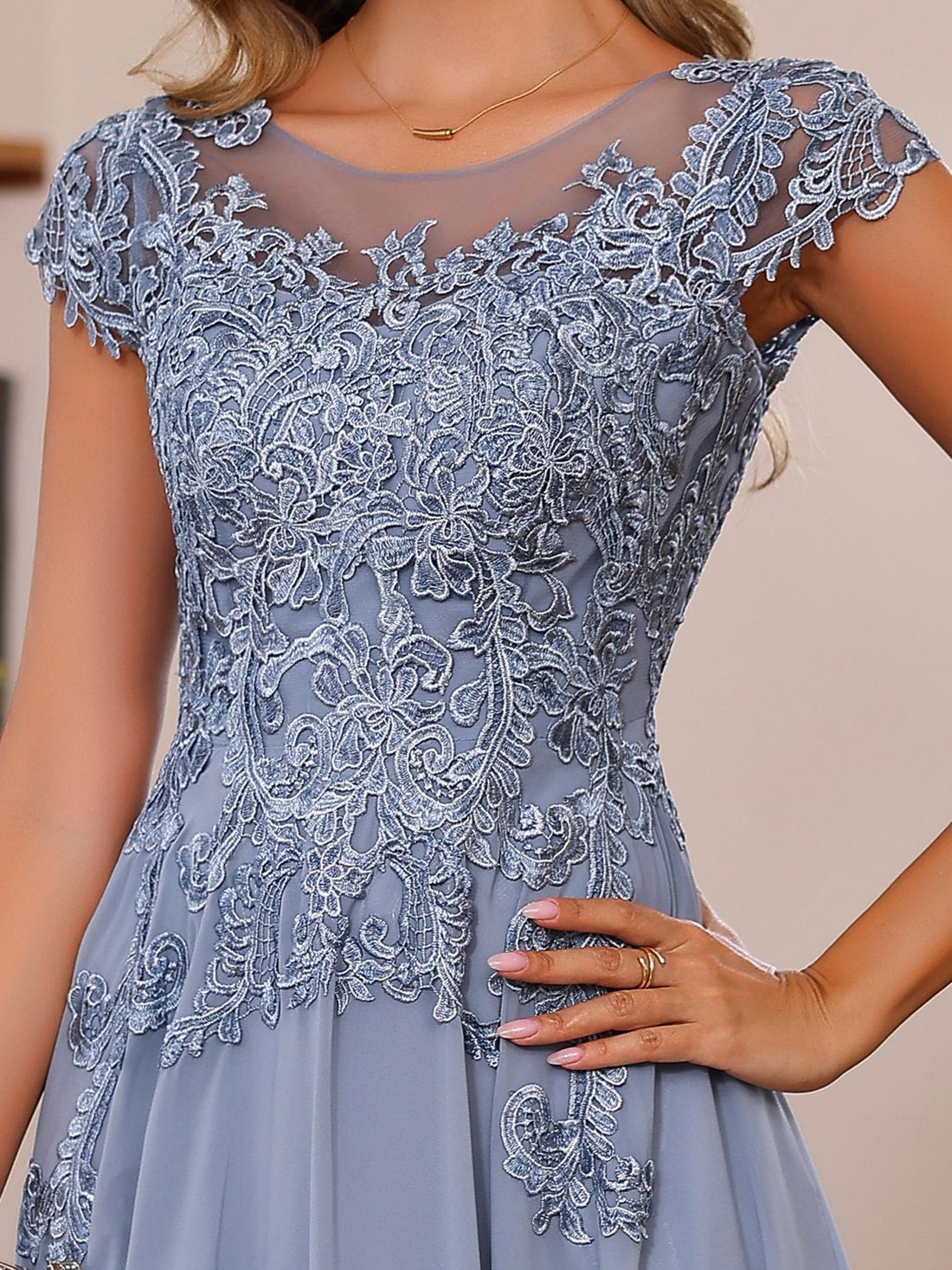 A-Line/Princess Scoop Neck Short Sleeves Floor-Length Mother of the Bride Dresses with Appliques - Image 6