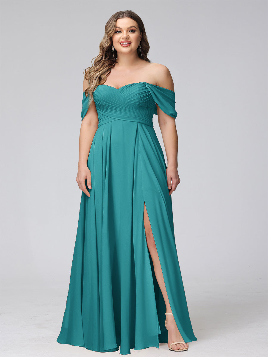 A-Line Off-the-Shoulder Sleeveless Ruched Long Chiffon Plus Size Bridesmaid Dresses with Split Side - 画像 (3)