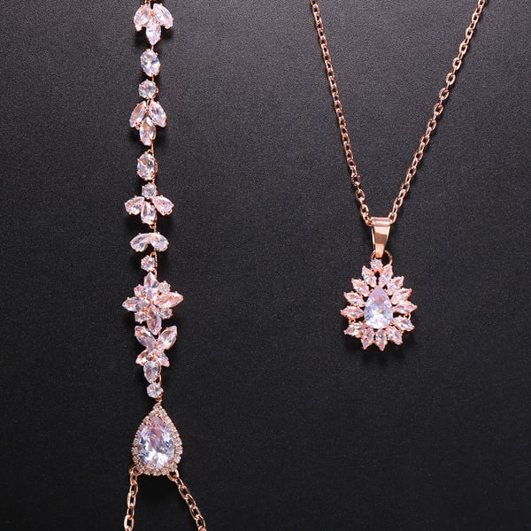 Elegant Zircon Back Necklaces - Image 5