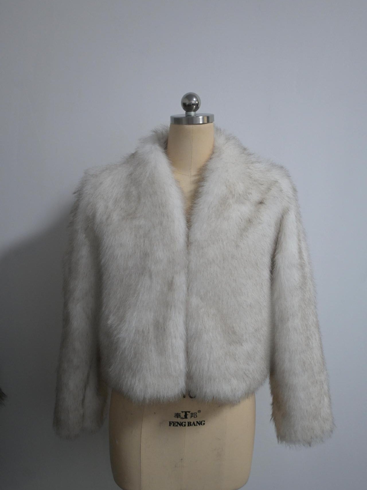 Women’s Fluffy Faux Fur Long Sleeves Winter Warm Cropped Jackets - Image 6