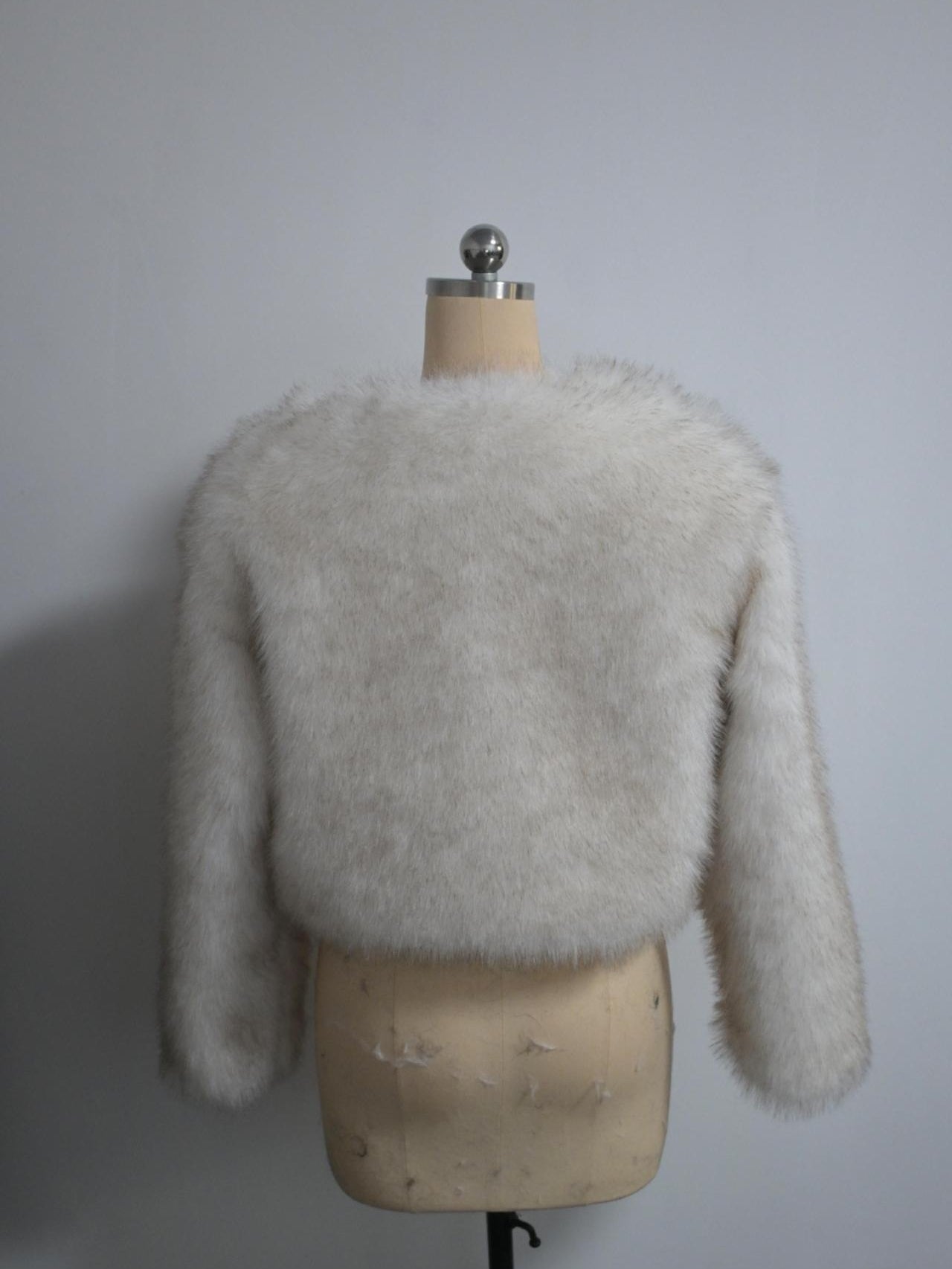 Women’s Fluffy Faux Fur Long Sleeves Winter Warm Cropped Jackets - Image 7